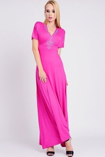 Remia Długa sukienka z dzianiny w kolorze fuksji z kamieniami na dekolcie